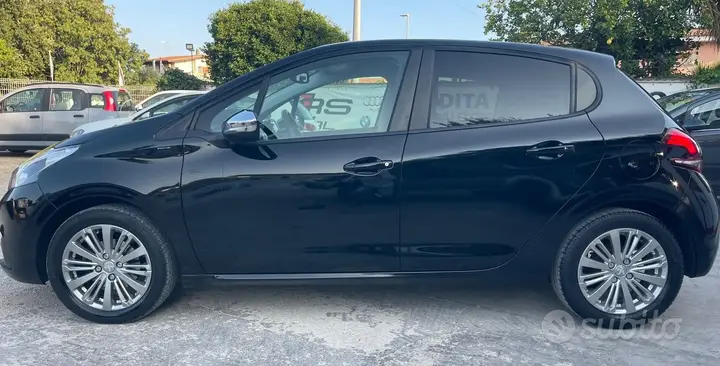 Peugeot 208 2019 photo 4