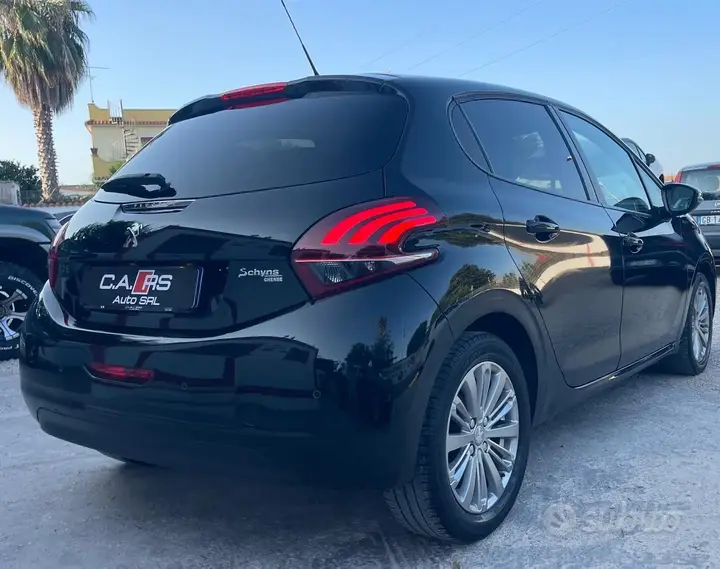 Peugeot 208 2019 photo 5