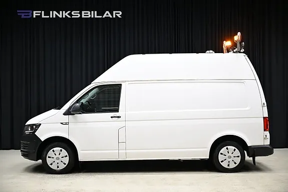 Volkswagen Transporter 2018 photo 2