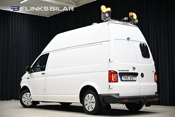 Volkswagen Transporter 2018 photo 4