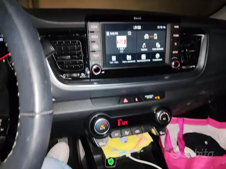 Kia Stonic 2020 photo 2