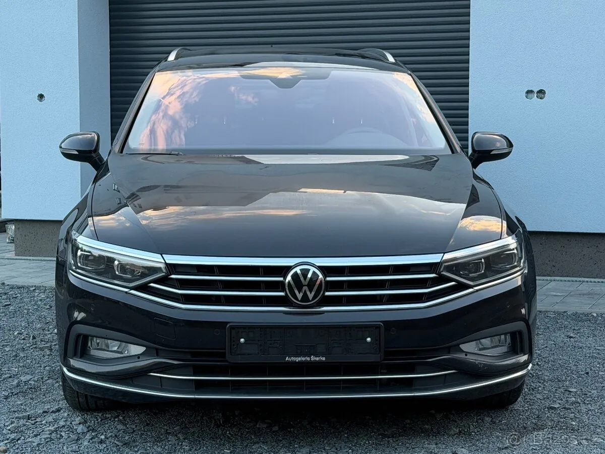 Volkswagen Passat 2023 photo 2