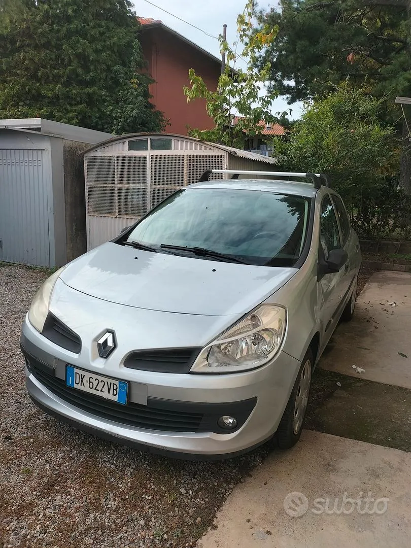 Renault Clio 2007 photo 2