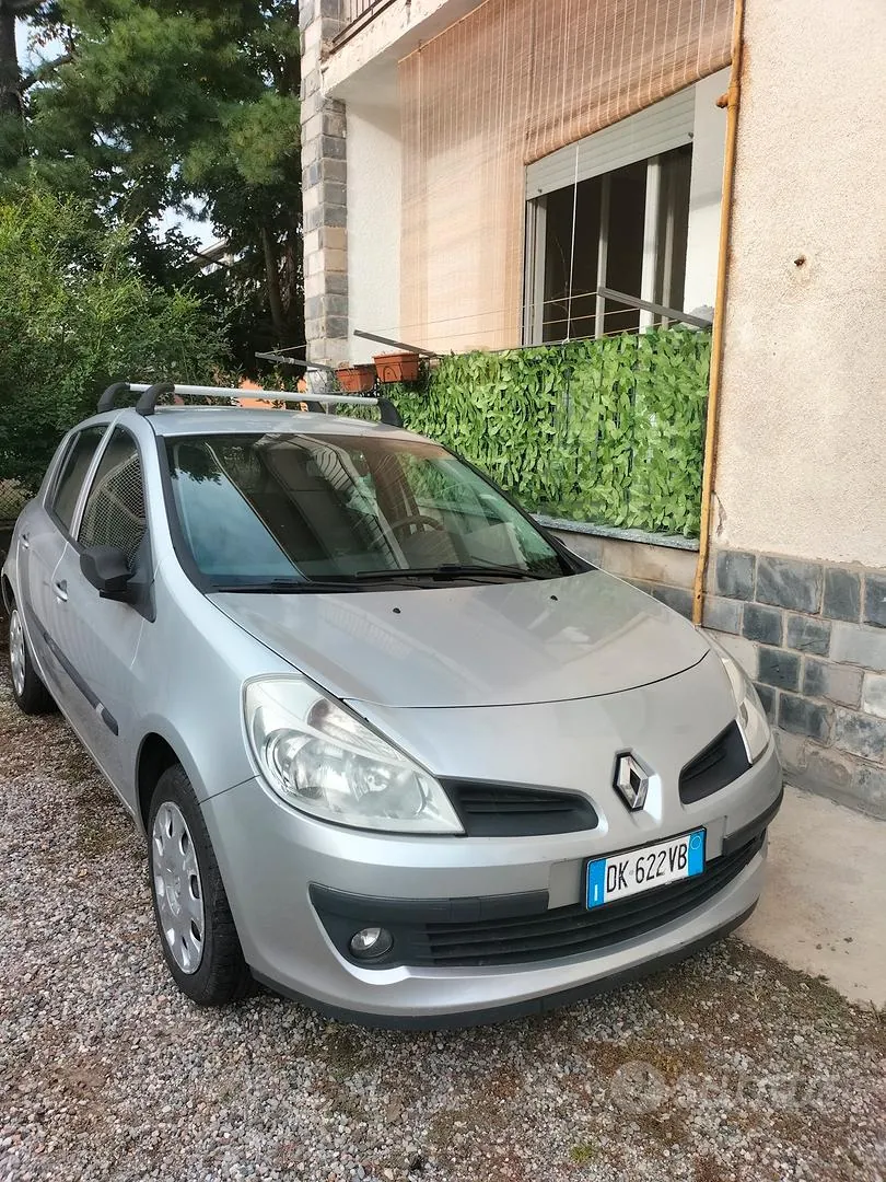 Renault Clio 2007 photo 3