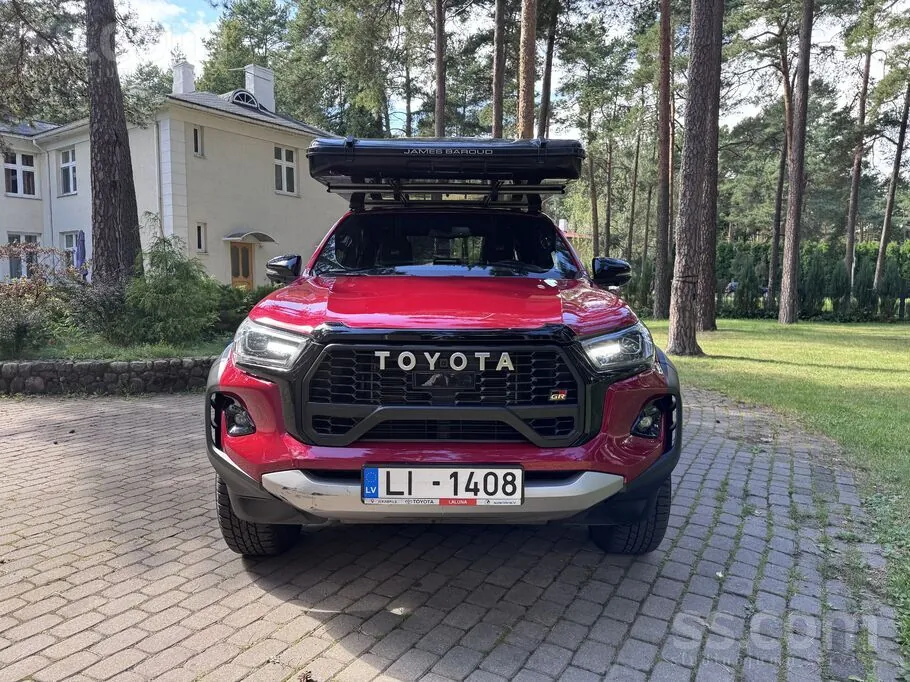 Toyota Hilux 2025 photo 2