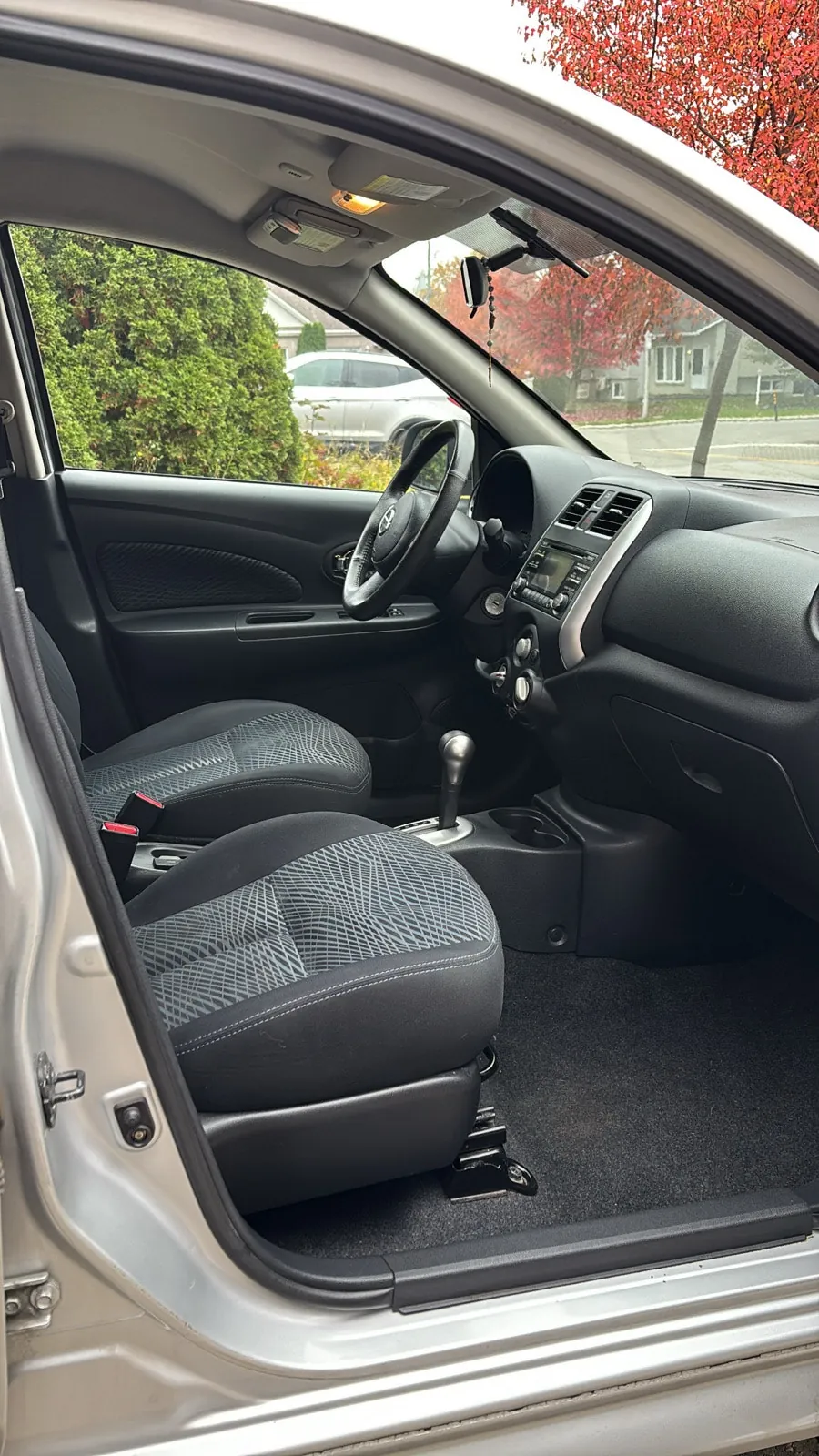 Nissan Micra 2015 photo 3