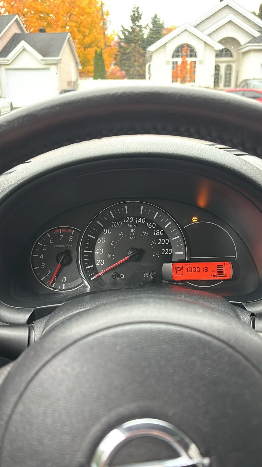 Nissan Micra 2015 photo 5