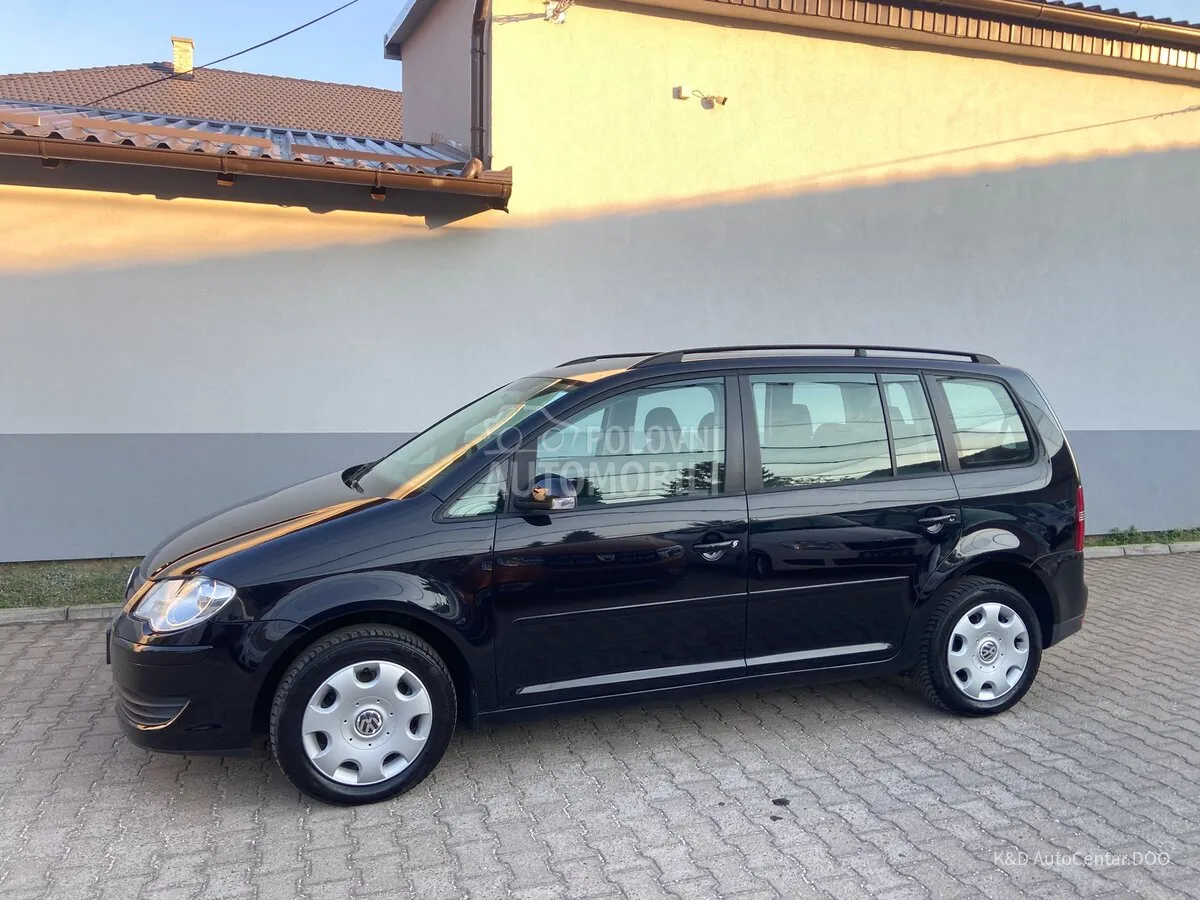 Volkswagen Touran 2007 photo 2