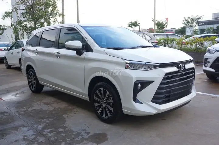Toyota Avanza Premio