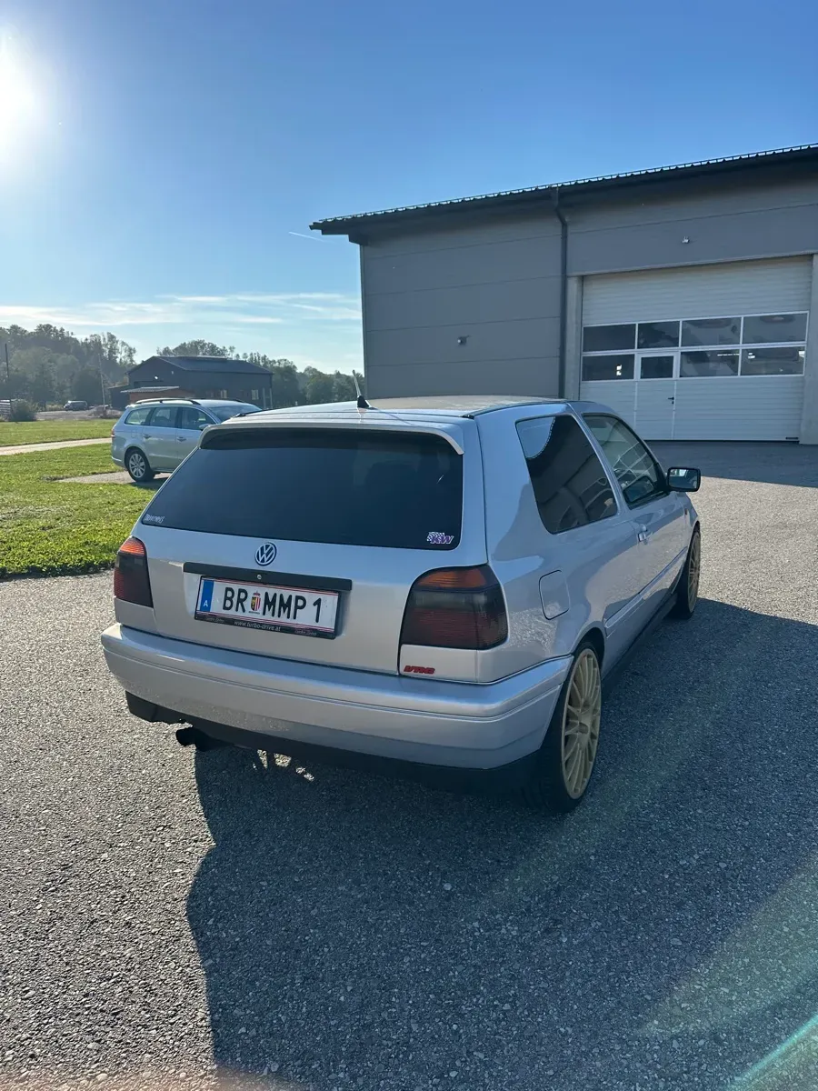 Volkswagen Golf 1996 photo 3