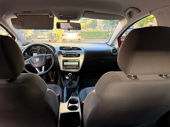 Seat Leon 2011 photo 4