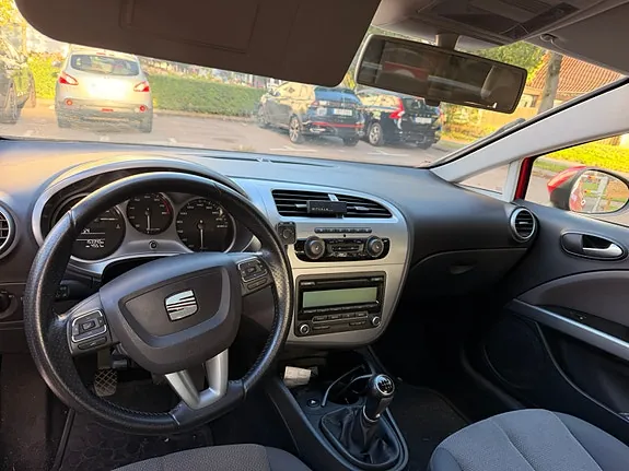 Seat Leon 2011 photo 3