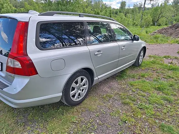 Volvo V70 2012 photo 4