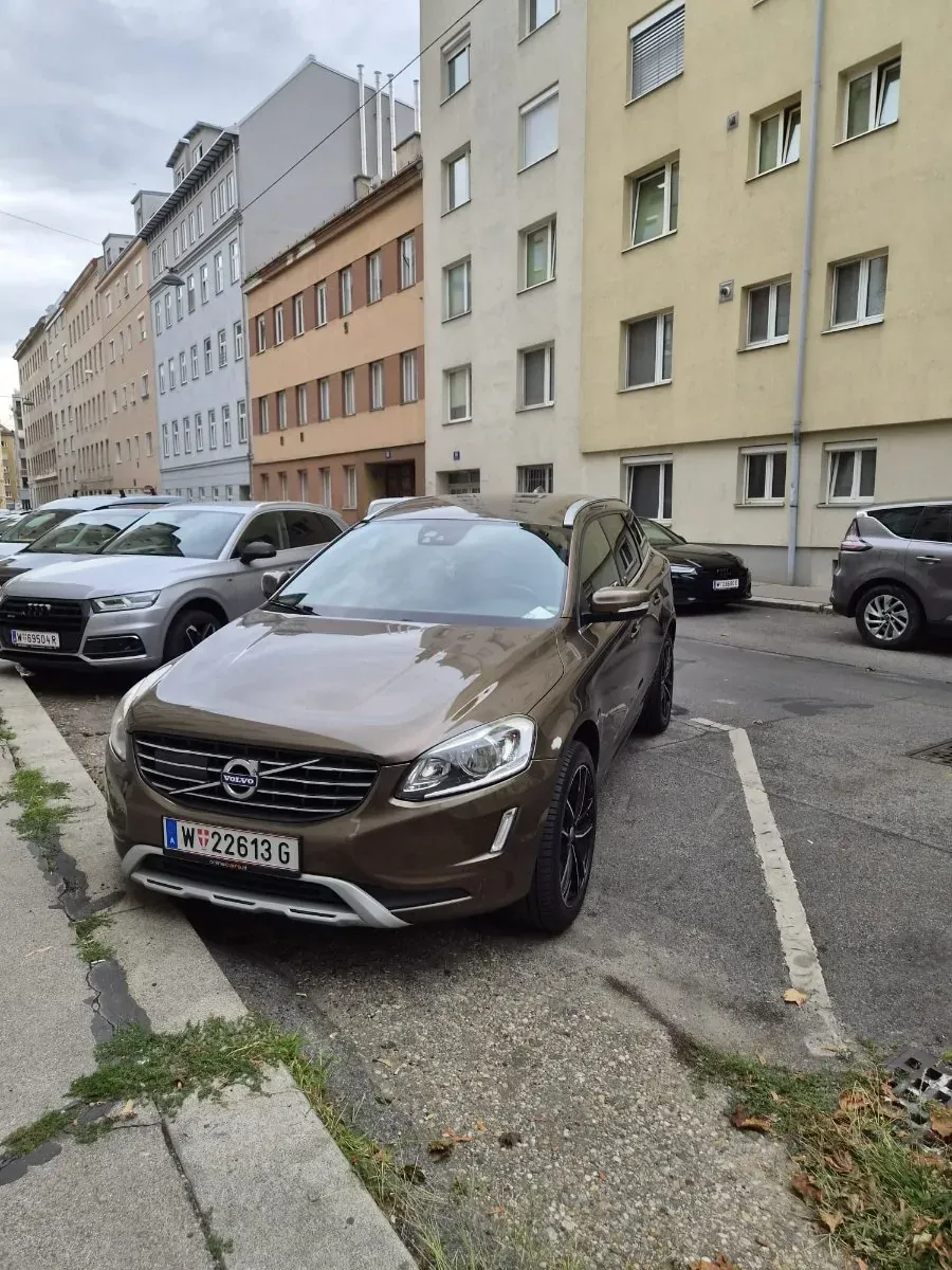 Volvo Xc60 2017 photo 2