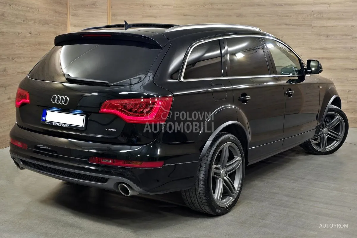 Audi Q7 2012 photo 5