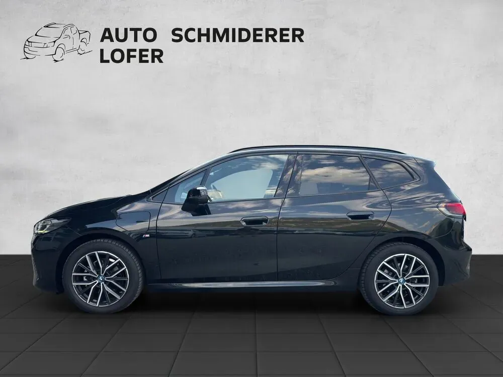 BMW 2 Series 2025 photo 2