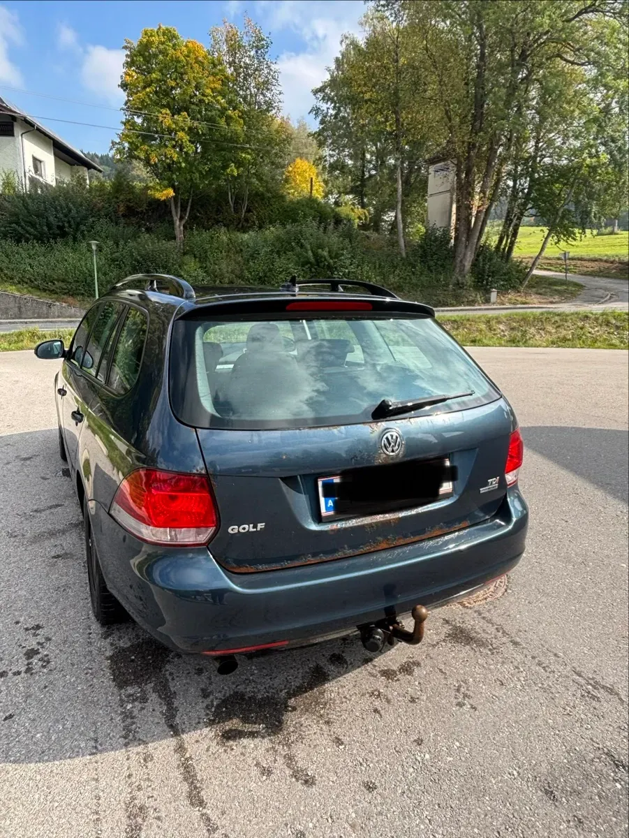 Volkswagen Golf 2010 photo 2