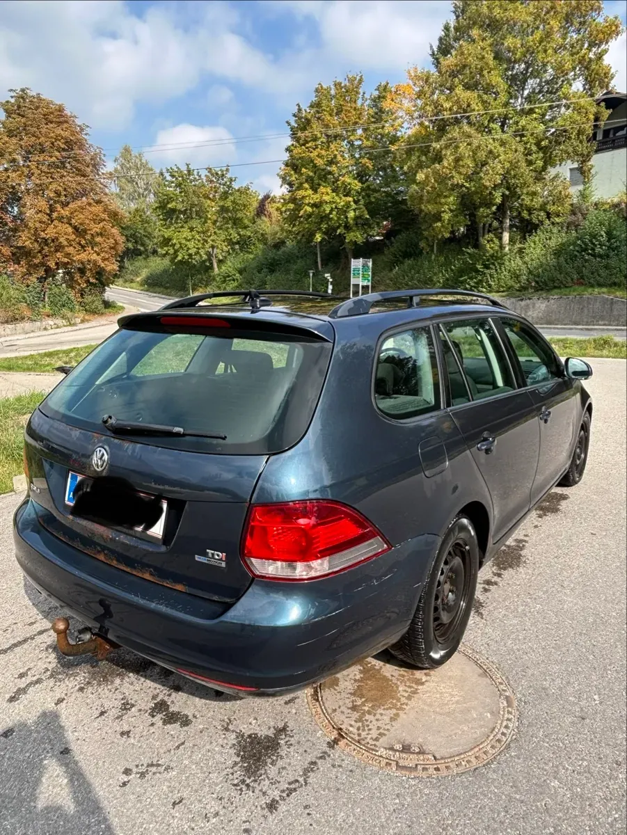 Volkswagen Golf 2010 photo 3