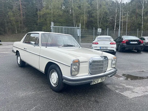 Mercedes-Benz C250 1969 photo 2