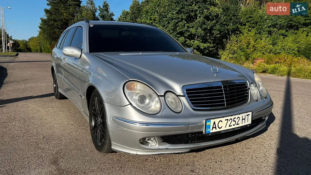 Mercedes-Benz E-Class 2003 photo 2