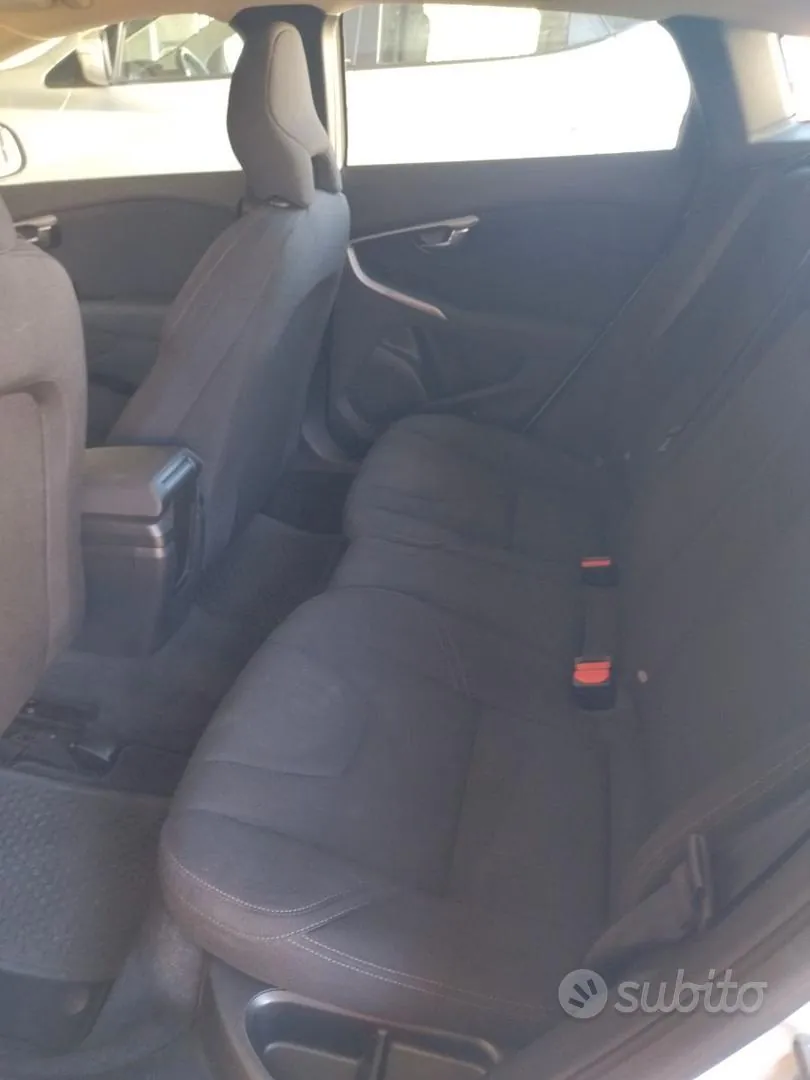 Volvo V40 2017 photo 3