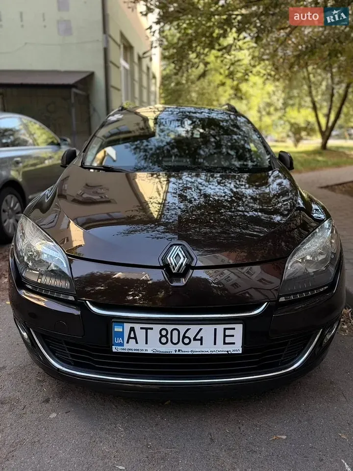 Renault Megane 2012 photo 2