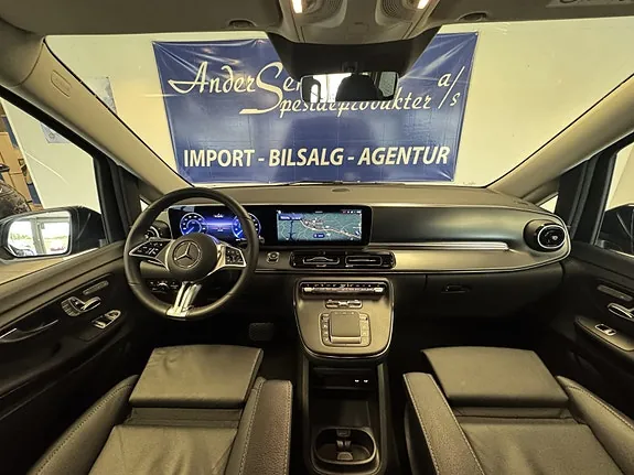 Mercedes-Benz Eqv300 2025 photo 2