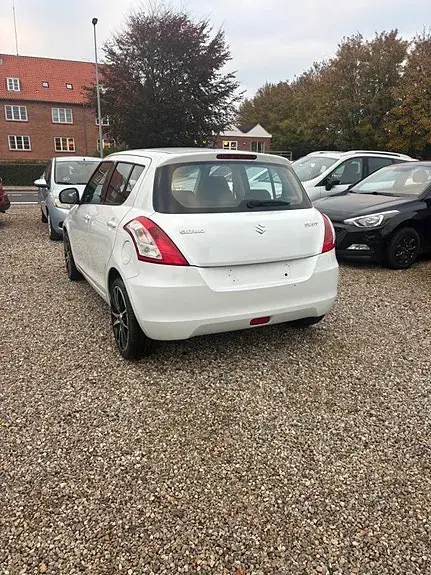Suzuki Swift 2016 photo 2