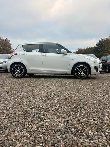 Suzuki Swift 2016 photo 4