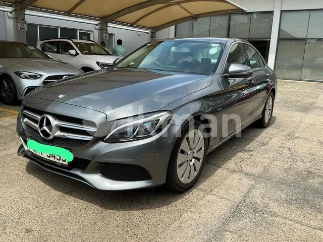 Mercedes-Benz C350