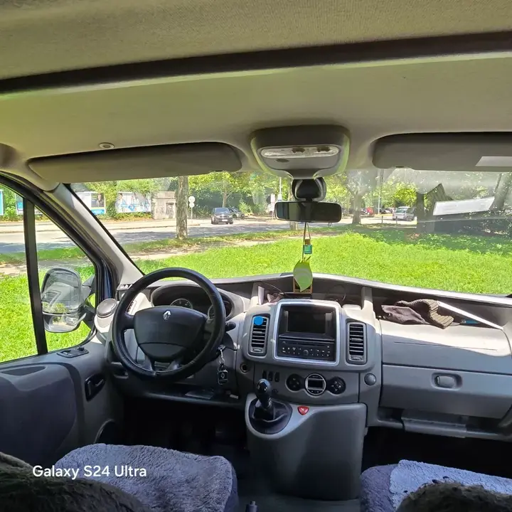 Renault Trafic 2013 photo 3