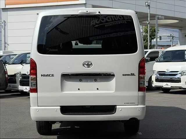 Toyota Hiace 2026 photo 3