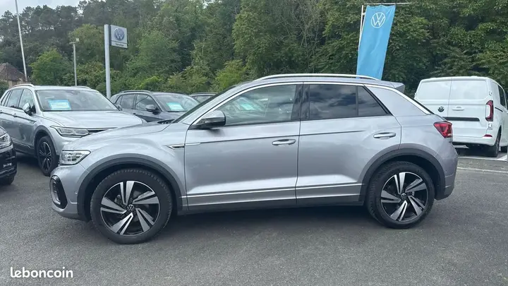 Volkswagen T-Roc 2023 photo 2