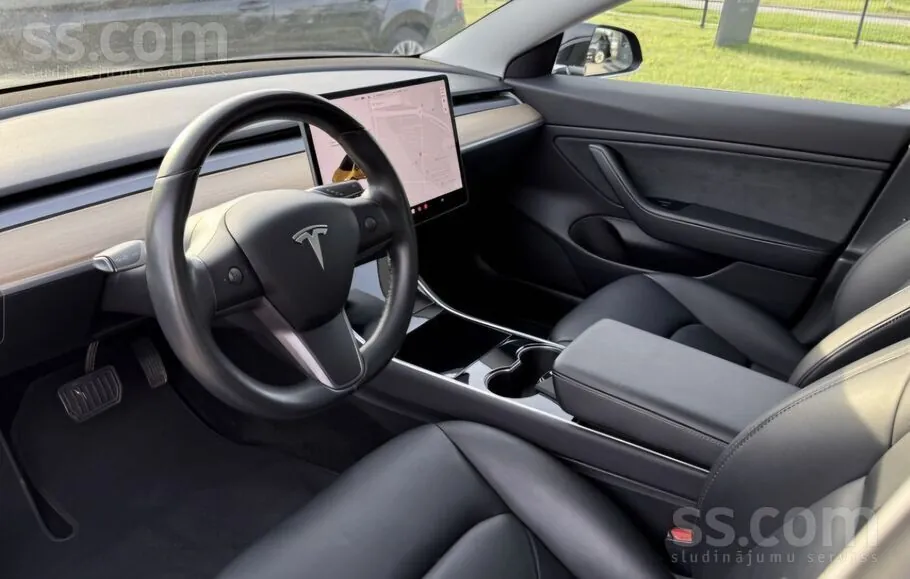 Tesla Model 3 2019 photo 4