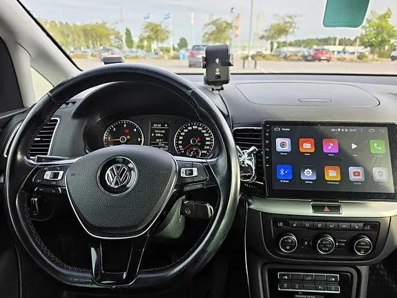 Volkswagen Sharan 2016 photo 2