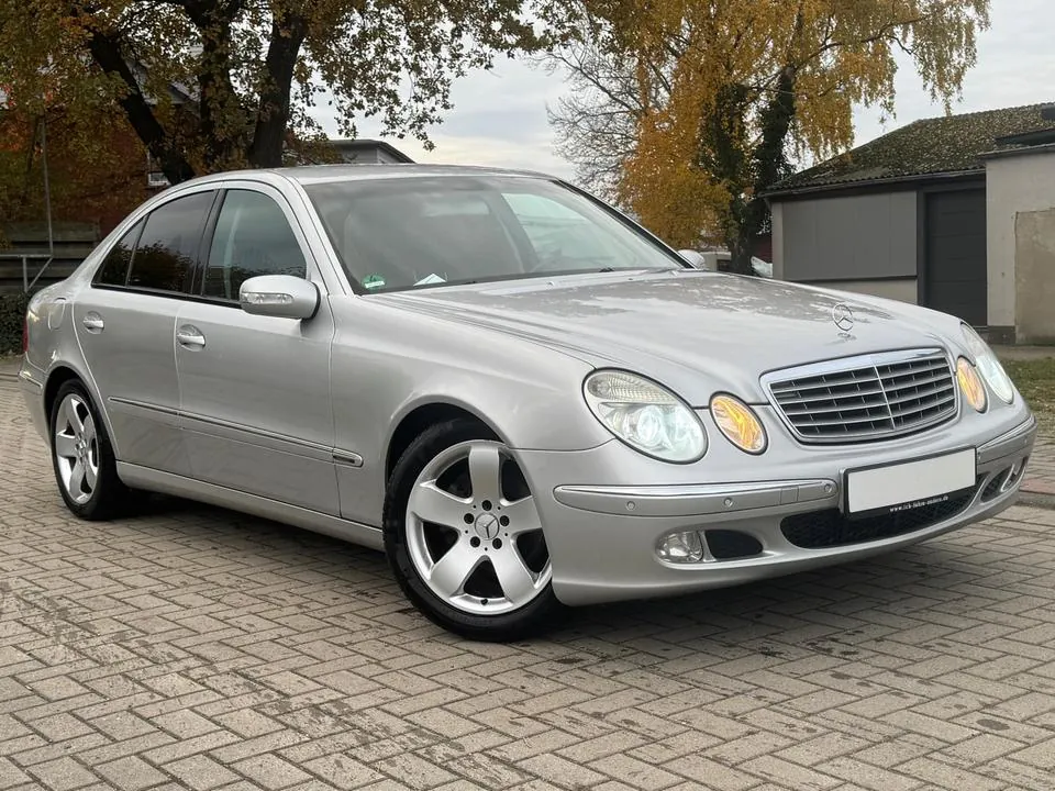 Mercedes-Benz E220