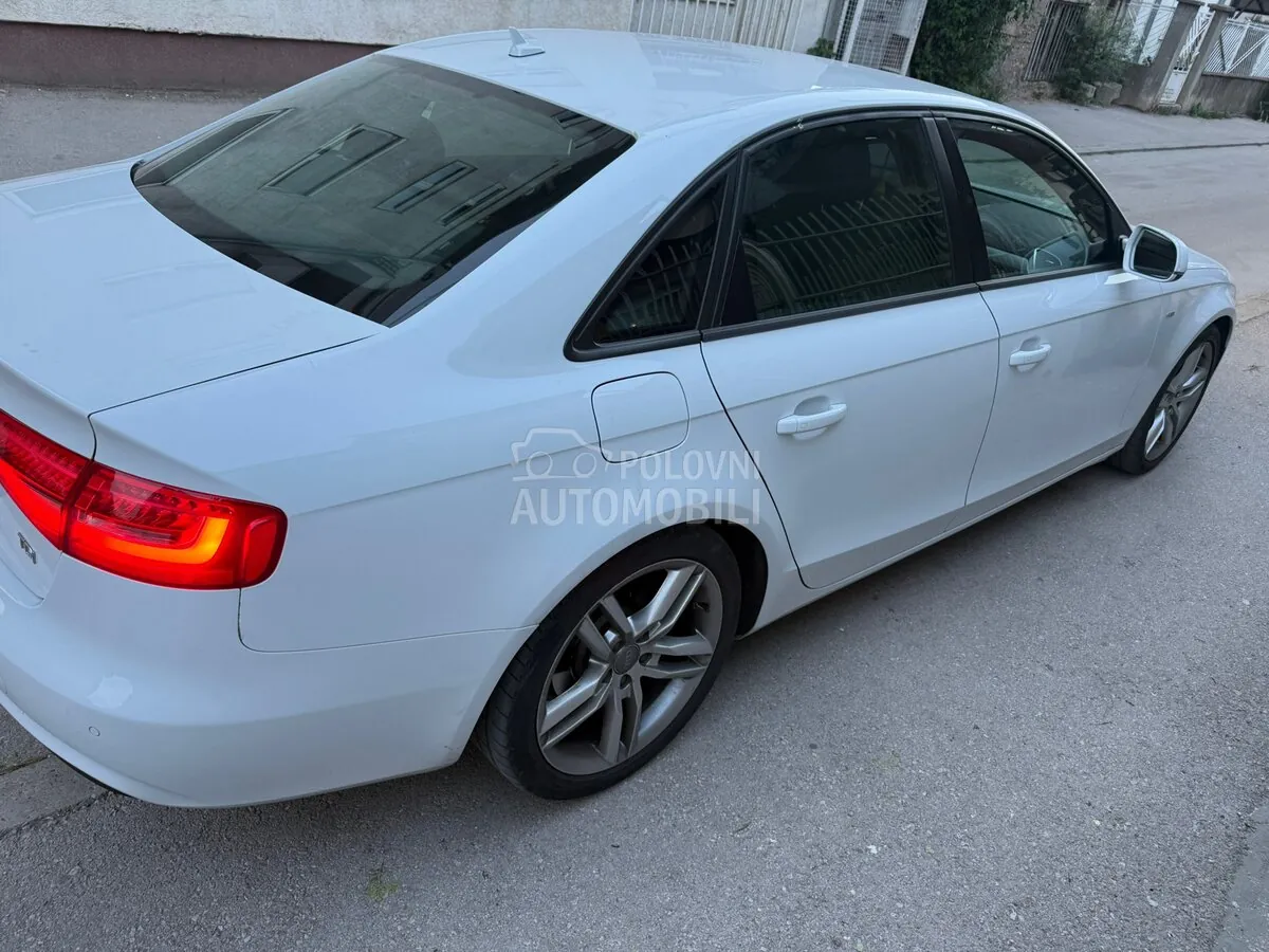 Audi A4 2012 photo 3