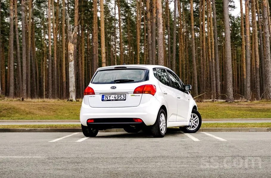 Kia Venga 2011 photo 5
