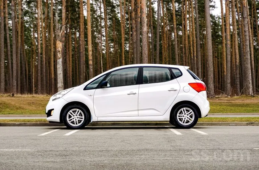 Kia Venga 2011 photo 4