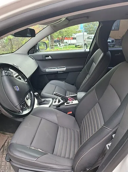 Volvo V50 2010 photo 4