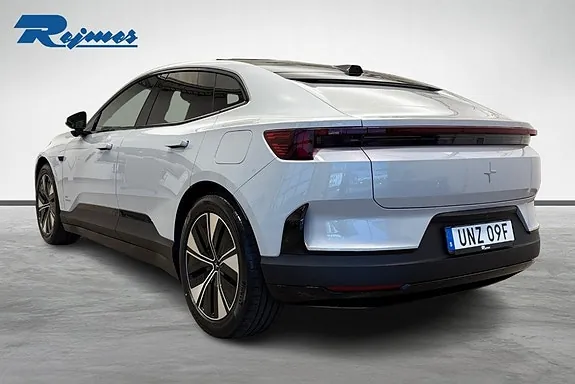 Polestar 4 2026 photo 3
