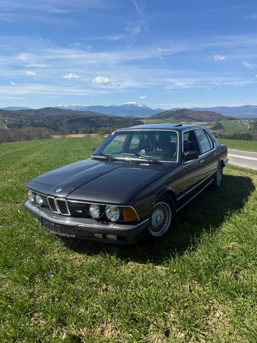 BMW 7 Series 1984 photo 2