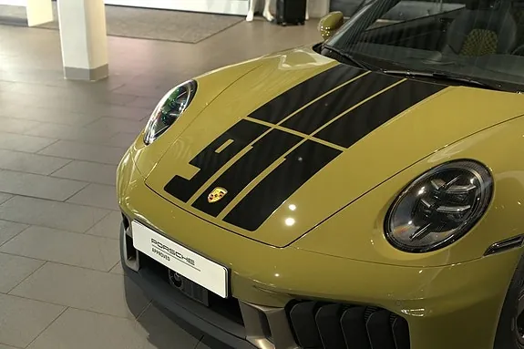 Porsche 911 2026 photo 2