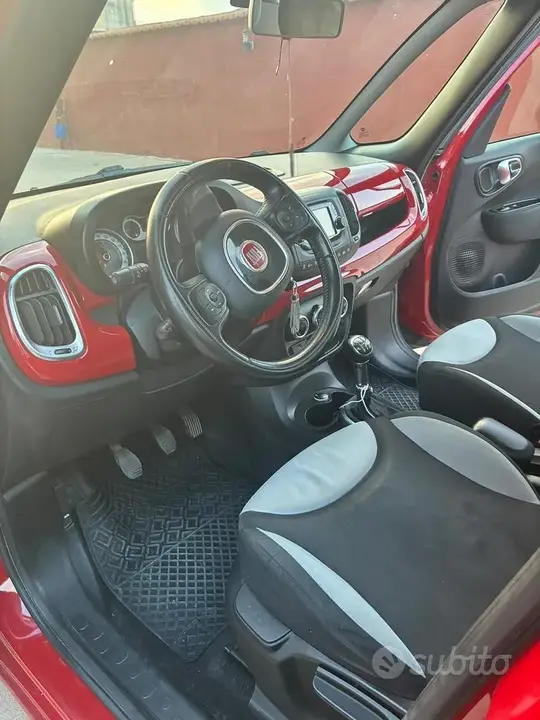 Fiat 500L 2013 photo 2