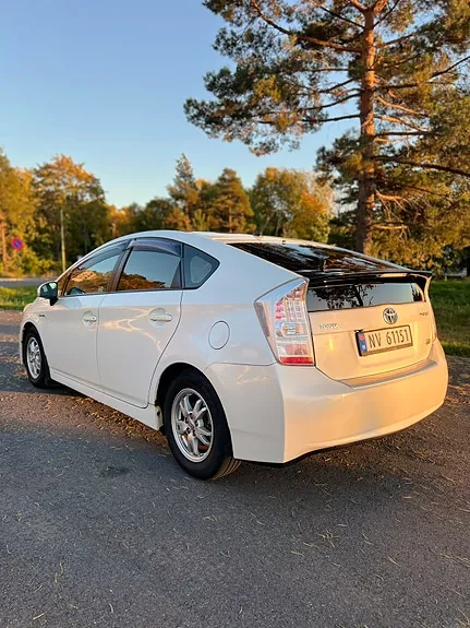 Toyota Prius 2010 photo 5