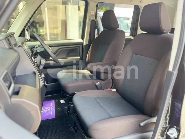Toyota Roomy 2023 photo 4