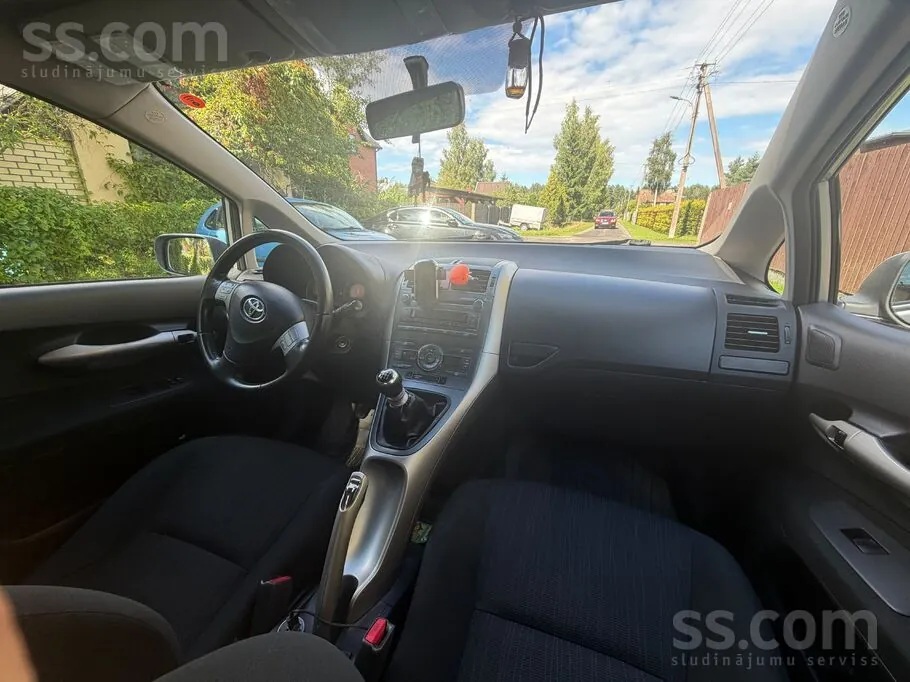 Toyota Auris 2007 photo 3