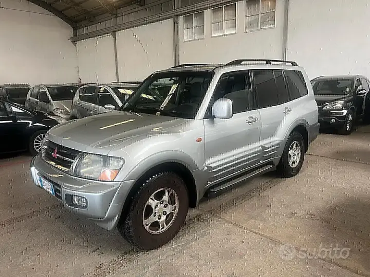 Mitsubishi Pajero 2003 photo 2