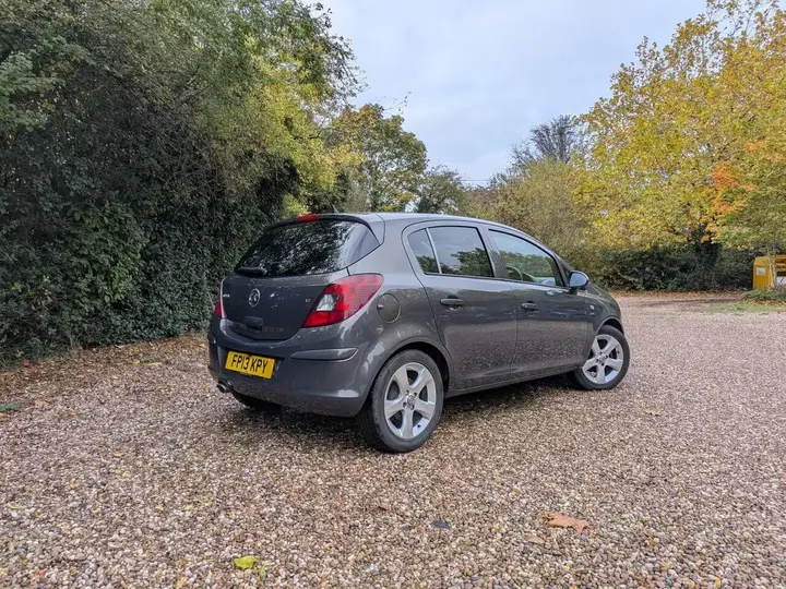 Vauxhall Corsa 2013 photo 2