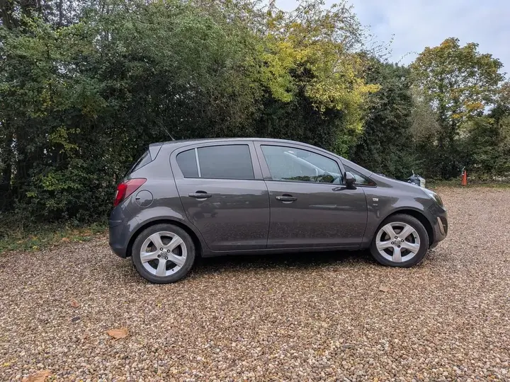 Vauxhall Corsa 2013 photo 4